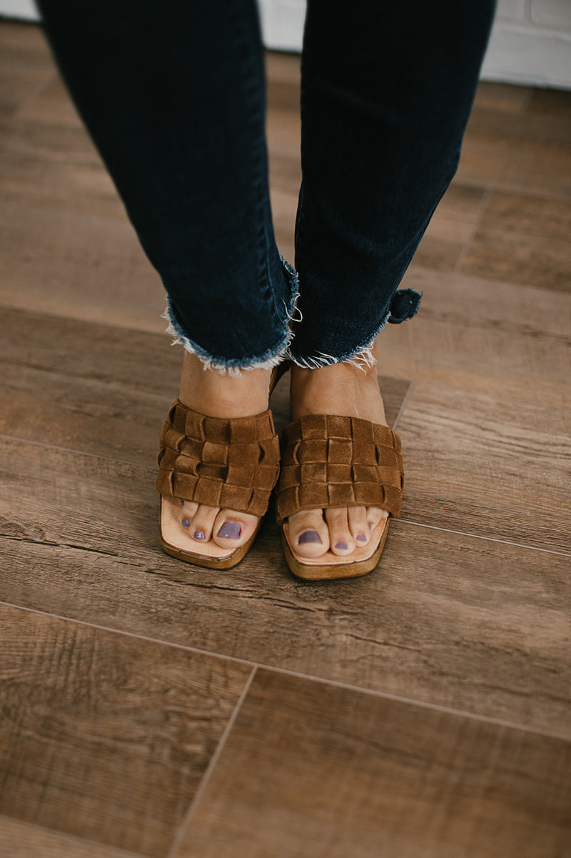 Livi Slide Sandals